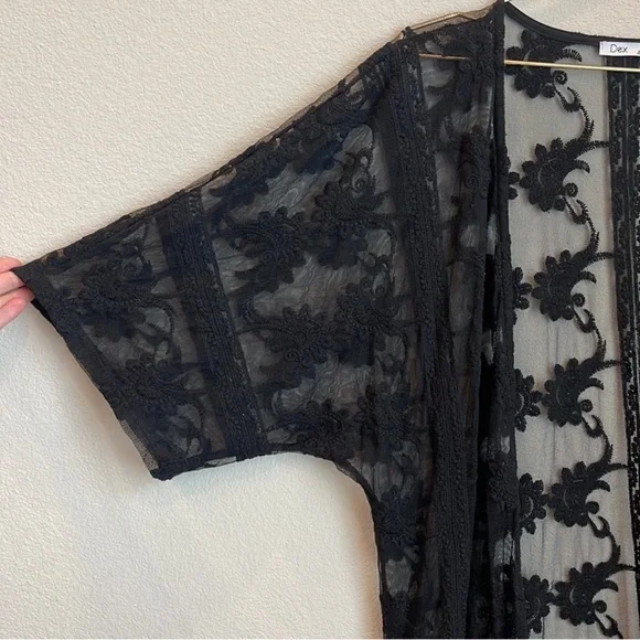 Dex Sheer Fringe Lace Kimono Size Large - Picture 5 of 8